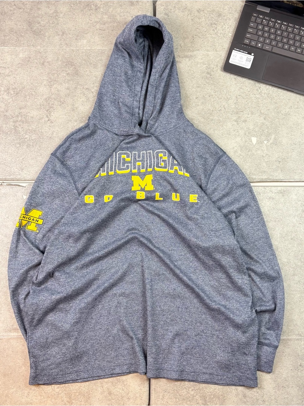 Lightweight waffle knit u of m colosseum michigan hoodie